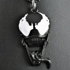 Alloy Marvel Venom/Symbiote Pendant Necklace